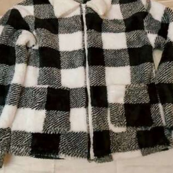 BOHO BABE Buffalo Plaid Zip Up Teddy Coat - Picture 3 of 7